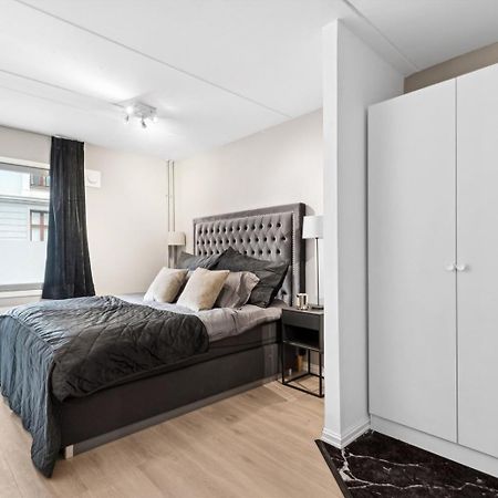 Luxurious Modern Room In Central Oslo - Eur 4K Expensive Bed And 82" Cinematic Tv Ngoại thất bức ảnh