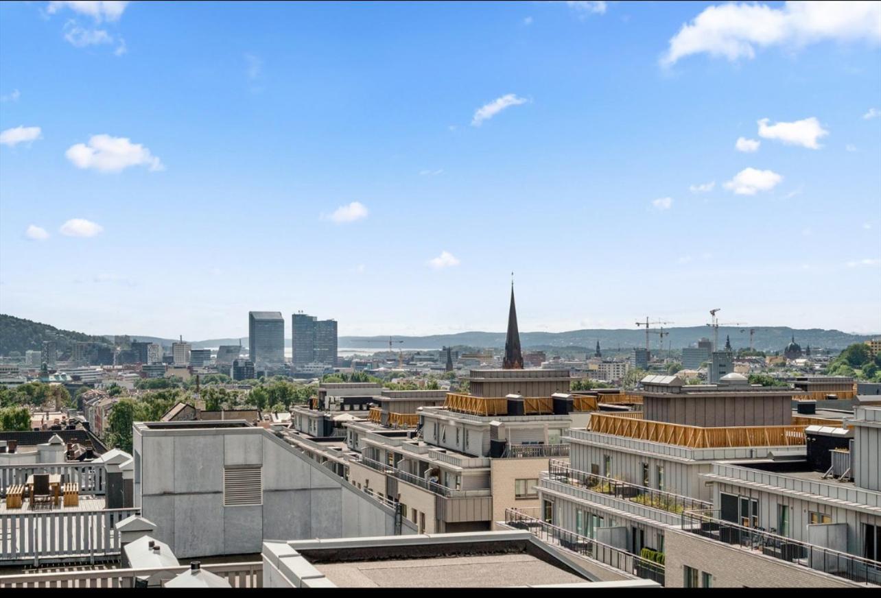 Luxurious Modern Room In Central Oslo - Eur 4K Expensive Bed And 82" Cinematic Tv Ngoại thất bức ảnh