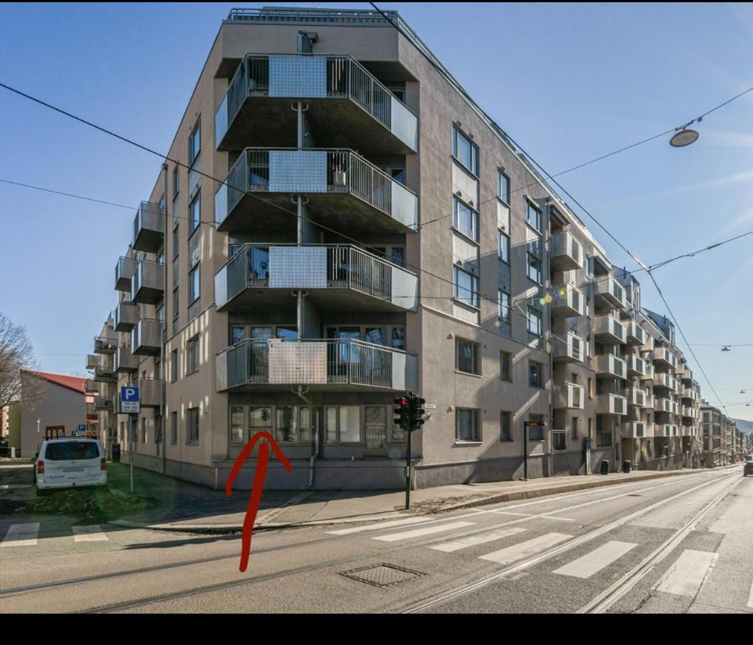 Luxurious Modern Room In Central Oslo - Eur 4K Expensive Bed And 82" Cinematic Tv Ngoại thất bức ảnh